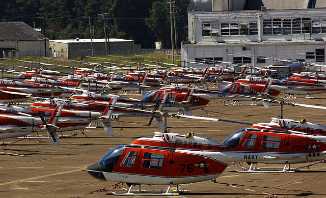 640px-US_Navy_040915-N-3659B-002_TH-57_Sea_Ranger_Helicopters_sit_on_the_flight_line_at_Millingt.jpg.2900b3e0816161b95943e676032f9064.jpg
