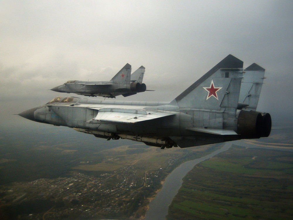 1540124787_MiG-31.thumb.jpg.7fab38f67ece82ee37a43a7289053390.jpg