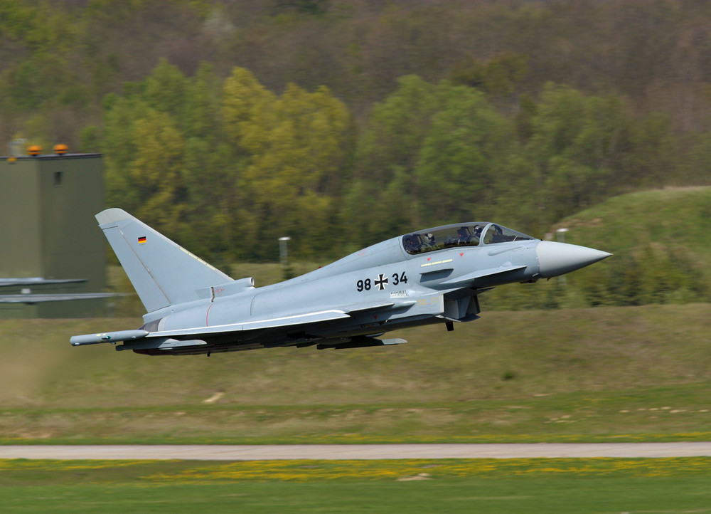 945580546_EurofighterKampfflugzeuge027.thumb.jpg.f97c12732249631b40369459e766f4d8.jpg