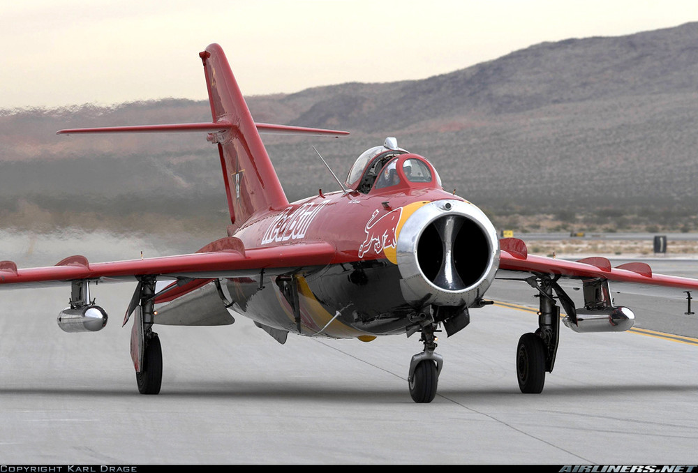 995295404_MiG-17f2.thumb.jpg.ea202f5affefea168034e613ea343407.jpg