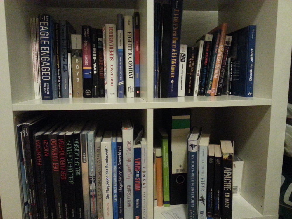 Buchsammlung.thumb.jpg.96e98ff4cc9ae7067888117f1a676211.jpg