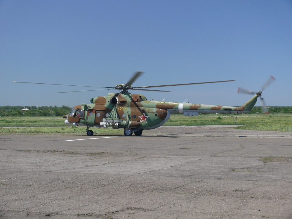 Mi-8.thumb.jpg.104ef27f1cd79ec30142916765a6c8f4.jpg