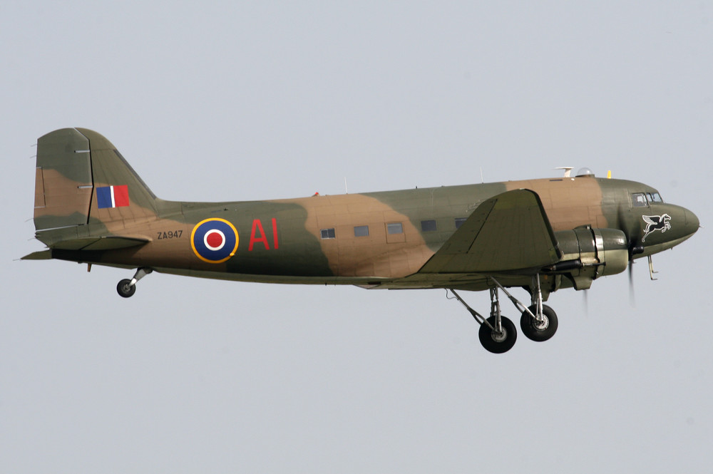 douglas-dc-3-royal-air-force.thumb.jpg.87d68874e9f38f5f8413a0274dc469c5.jpg