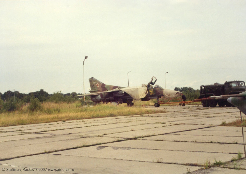 mig-27d_51_02.thumb.jpg.f3ba7f3a207d7e1d2625c6e5f5ae3d01.jpg