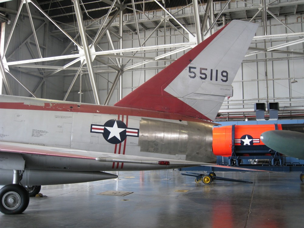 yf-107a_ultra_sabre_01_of_33.thumb.jpg.8608c62a80a56ec5fe1f1ca192a9987a.jpg