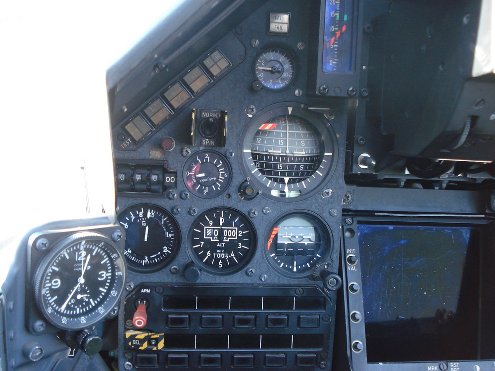 1444789147_Mirage2000Cockpit(3).thumb.JPG.478bafdd68b64b7cb04a88dc9d4e033e.JPG