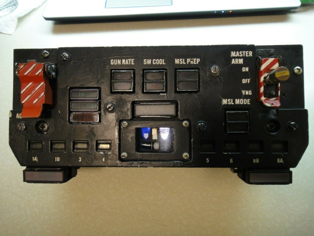 ACM_panel_tomcat_01.thumb.jpg.3d45eadec642d1a1b7067814315c0d04.jpg