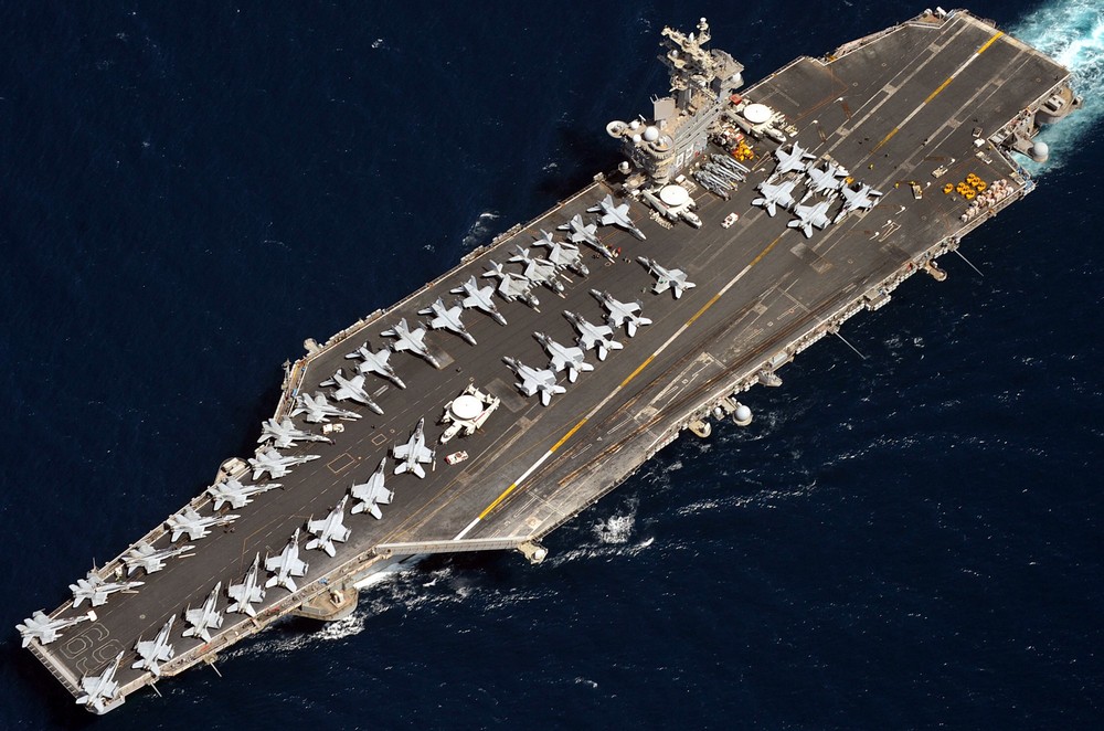 CVN-69-USS-Dwight-D-Eisenhower-091.thumb.jpg.df00a7b06b1777eb2488baced25278c0.jpg