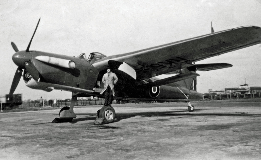 Fairey_Barracuda_TF.V_RK558_Fairey_Ringway_05.46_edited-2.thumb.jpg.1c9ae55f1928412eb0926f0fe1fc7af1.jpg
