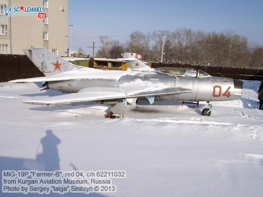 MiG-19P_0012.thumb.jpg.fdfc76e55f10fafc773cec80941498a3.jpg