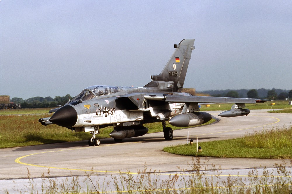 West_German_Marineflieger_Tornado_(6148706212).jpg