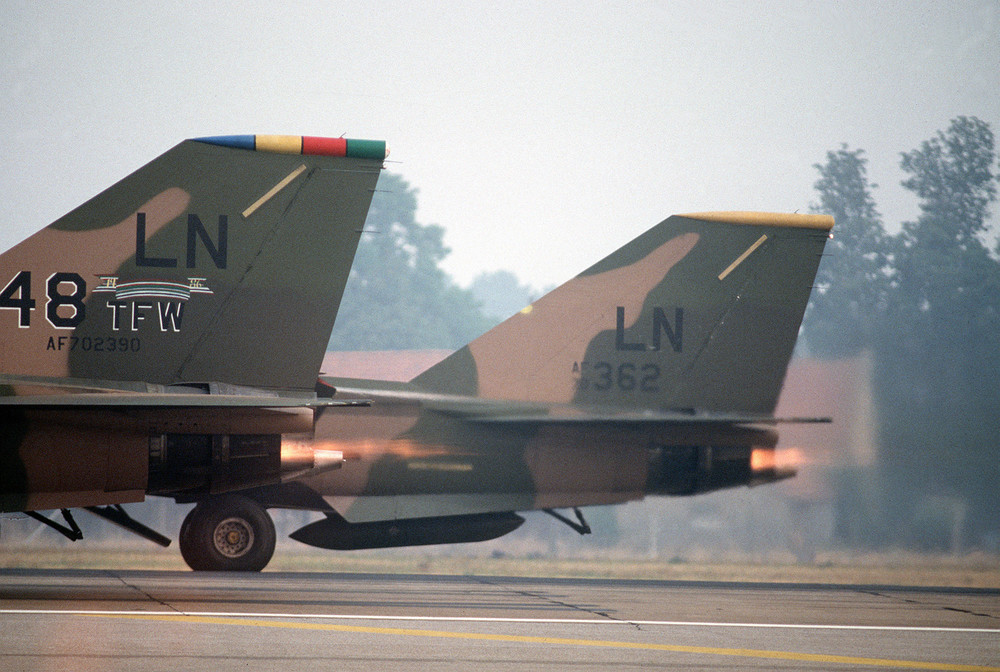 afterburners-are-ignited-as-two-f-111f-aircraft-of-the-48th-tactical-fighter-a00b51-1600.thumb.jpg.1af4726f202c1dd5d5cefc149c2add47.jpg