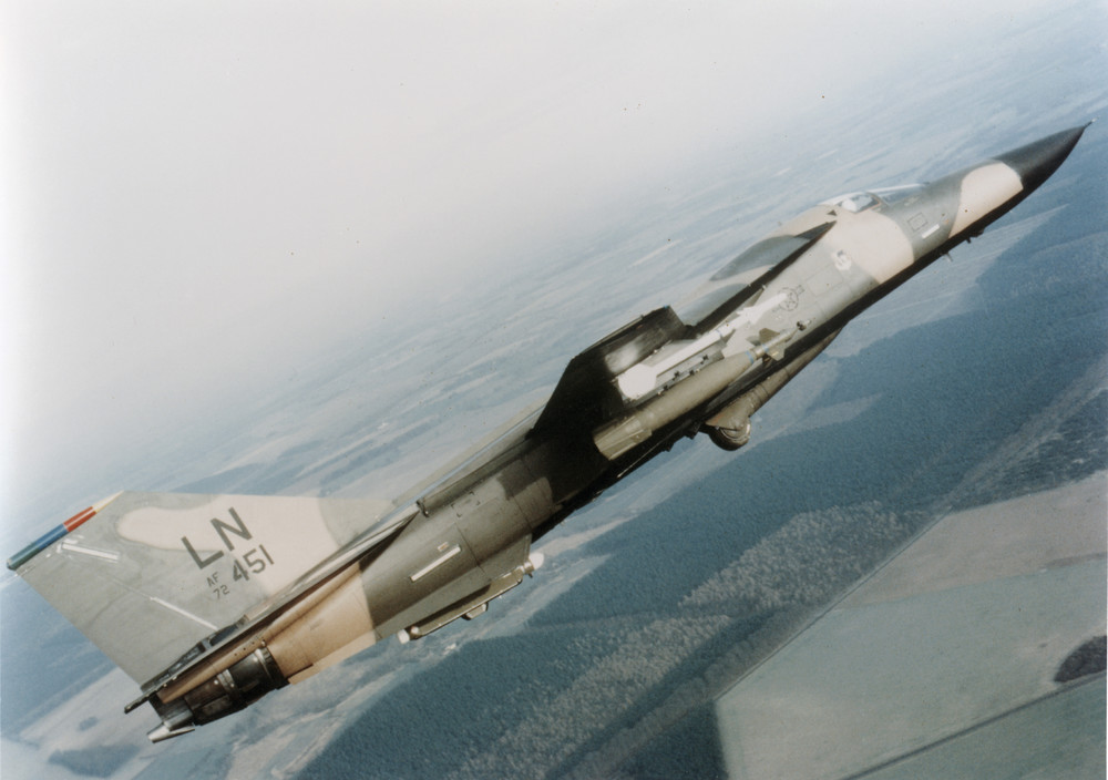 f-111-in-flight.jpg.pc-adaptive_1920.medium.thumb.jpg.a513f8be2848d282f207fb0c2781d70c.jpg