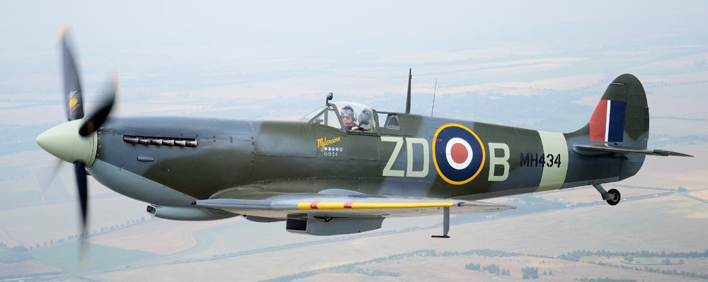 spitfire-left.thumb.jpg.e6e9e7b738c9f0a835e1baaedcb169c8.jpg