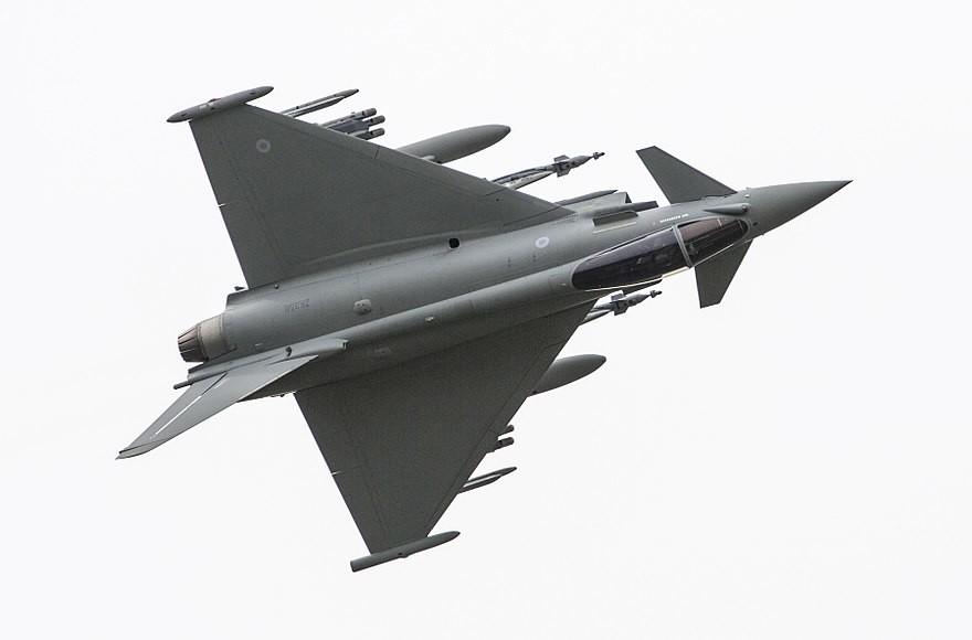 880px-Royal_Air_Force_Eurofighter_Typhoon_FGR4_MOD_45160576.jpg