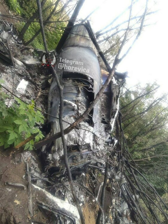 2022-09-12 Обломки Су-30СМ ВКС росии RF-81773 (62 красный) 2.jpg