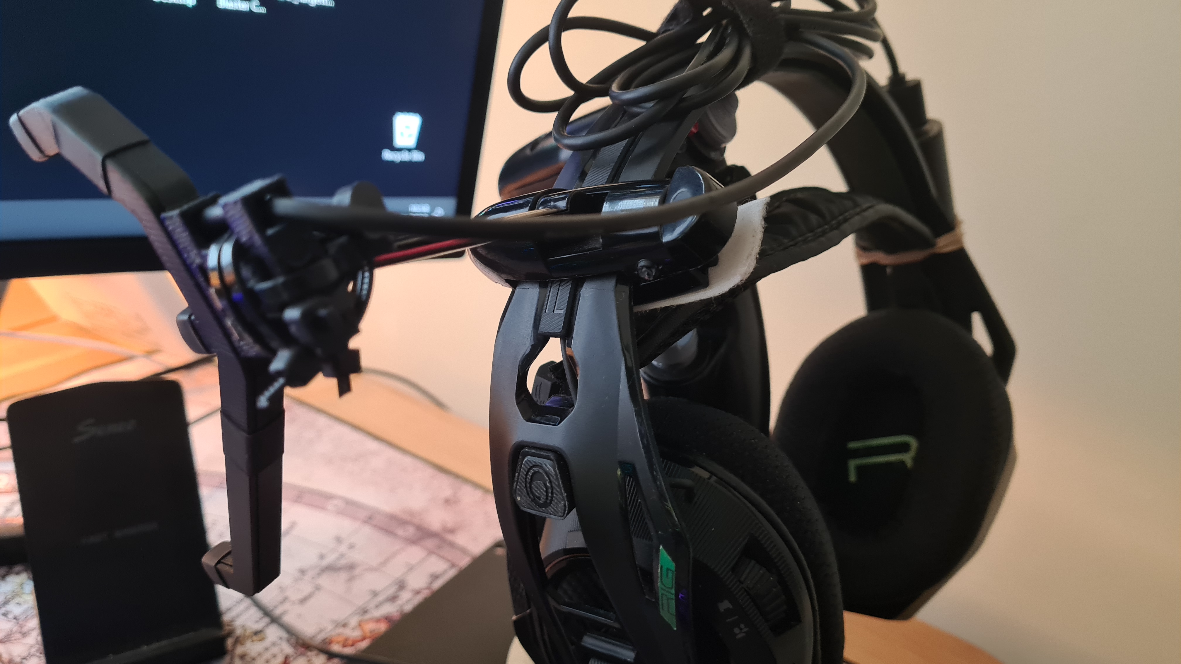 Alternative to TrackIR - SWC Products USB Head Clip (V4) UK - PC Hardware  and Related Software - ED Forums