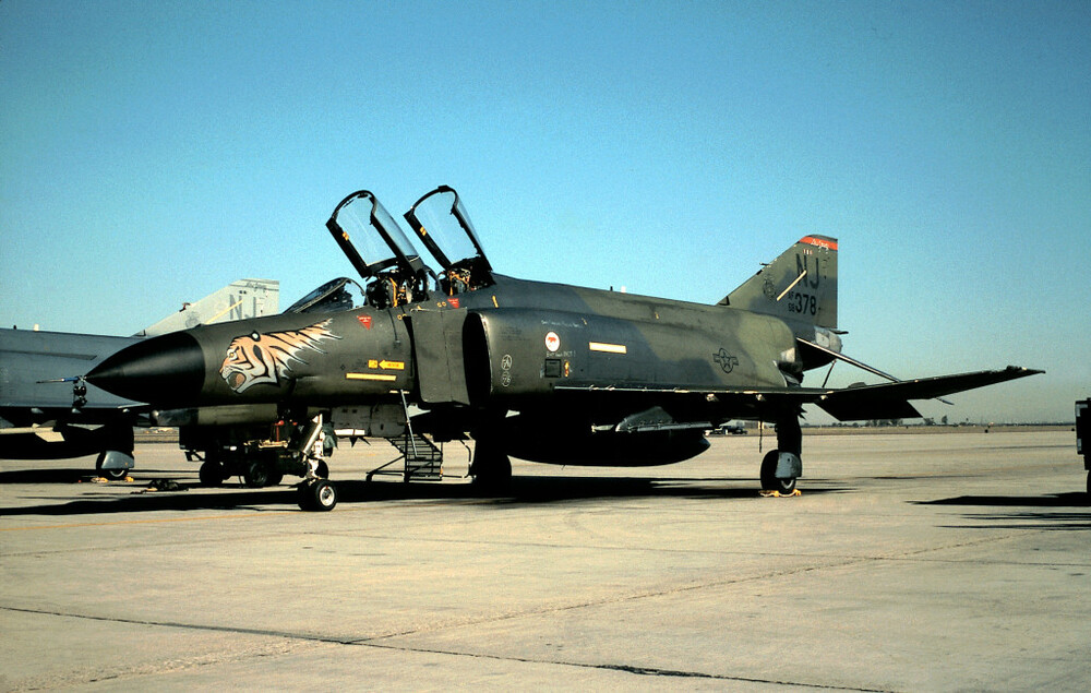 F-4E NJ Tiger - Bart kills F-16's.jpg