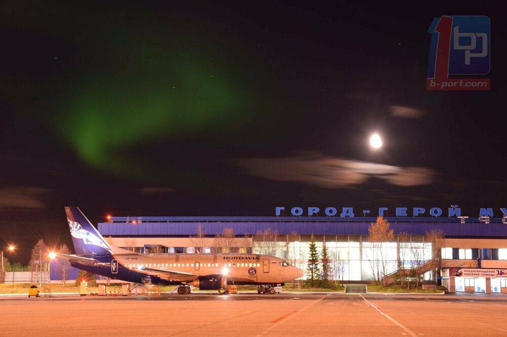 1643243662_10-hdpic-club-p-aeroport-murmansk-s-samoletami-foto-16.jpg