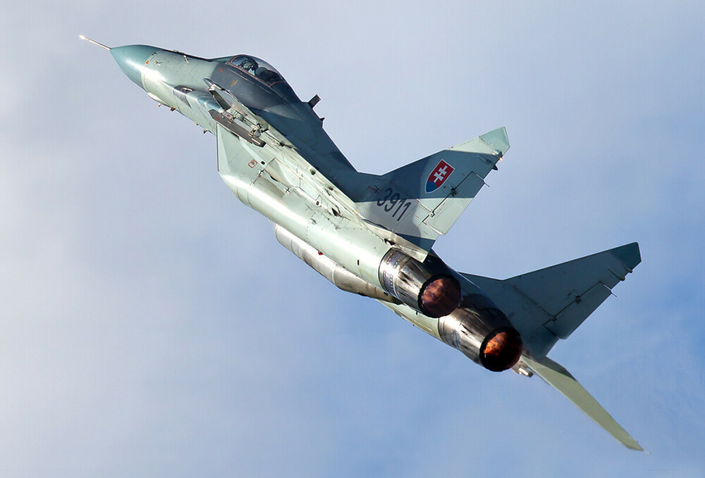 Mikoyan-Gurevich MiG-29_vol.5 (38).jpg