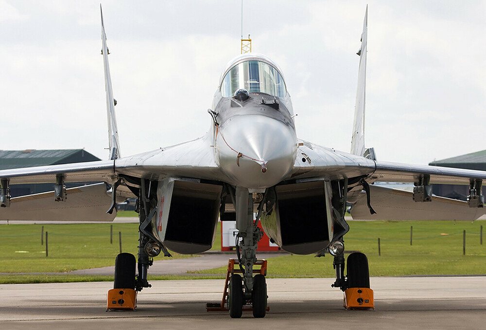 Mikoyan-Gurevich MiG-29_vol.5 (43).jpg