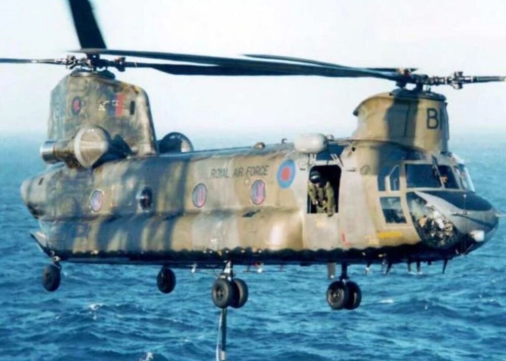 40th anniversary RAF chinook 4.JPG