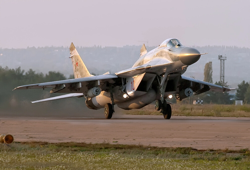 Mikoyan-Gurevich MiG-29_vol.5 (66).jpg