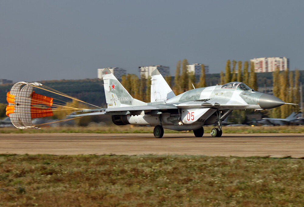 Mikoyan-Gurevich MiG-29_vol.5 (73).jpg