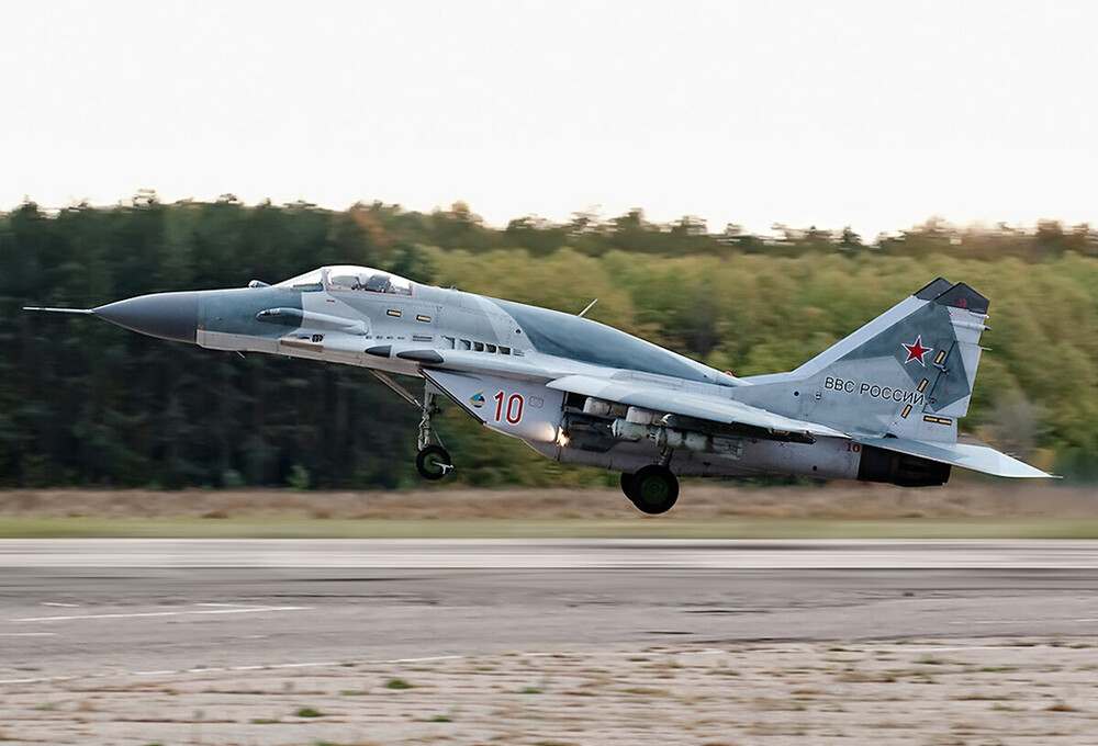 Mikoyan-Gurevich MiG-29_vol.5 (81).jpg