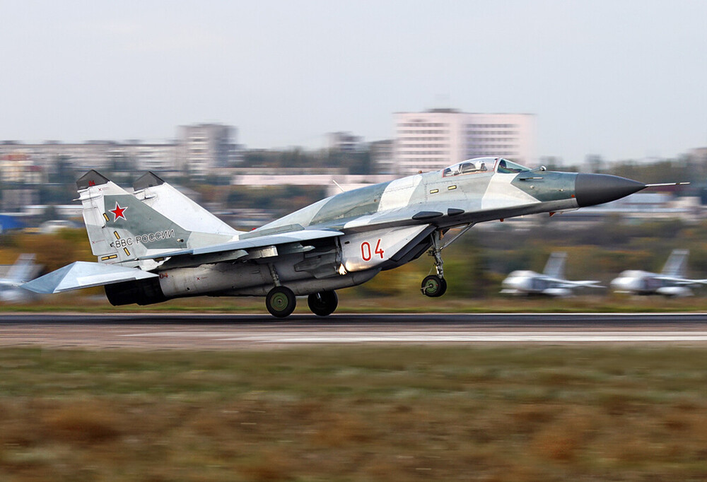 Mikoyan-Gurevich MiG-29_vol.5 (84).jpg