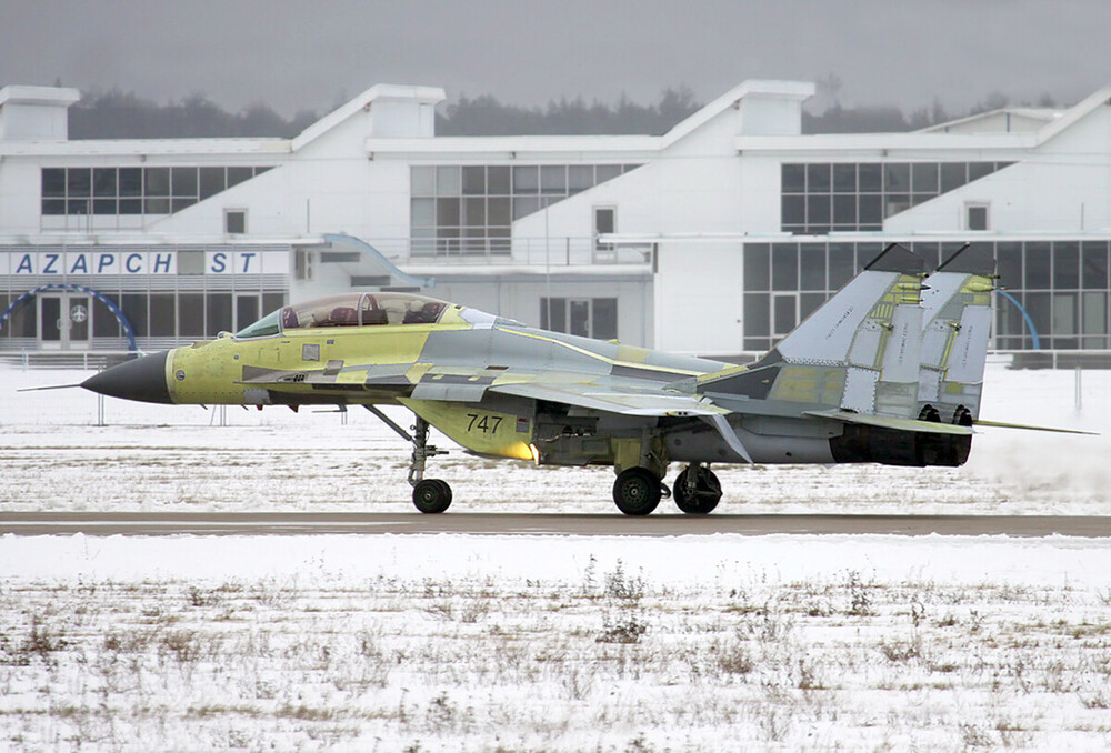 Mikoyan-Gurevich MiG-29_vol.5 (87).jpg