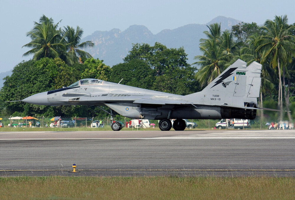Mikoyan-Gurevich MiG-29_vol-4 (12).jpg