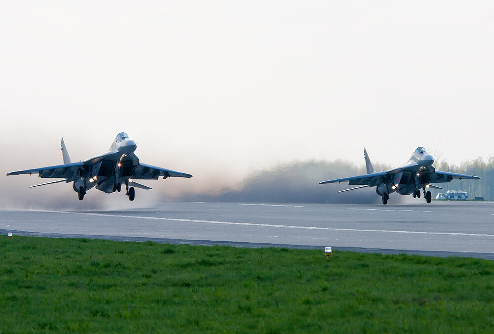 Mikoyan-Gurevich MiG-29_vol-4 (13).jpg