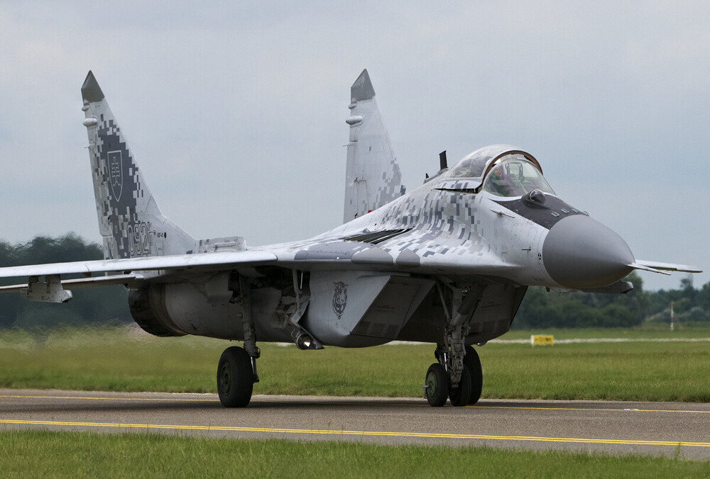 Mikoyan-Gurevich MiG-29_vol-4 (58).jpg