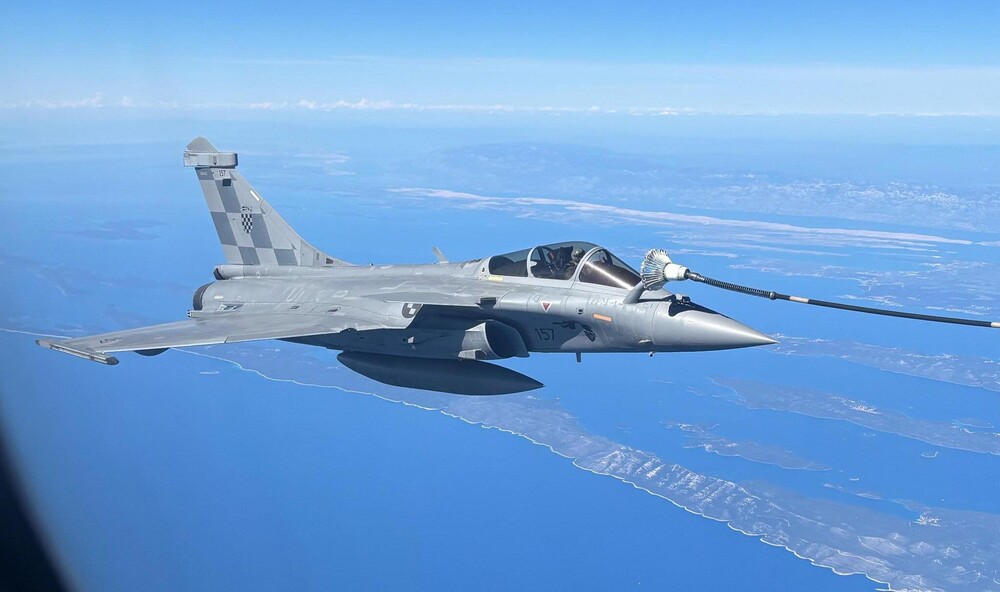 Rafale C C3R 157 Air Refueling.jpg