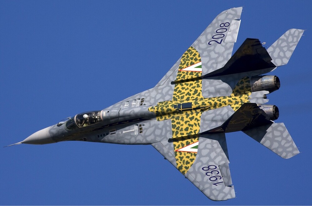 Hungarian_Air_Force_Mikoyan-Gurevich_MiG-29B_(9-12A)_Lofting-1.jpg