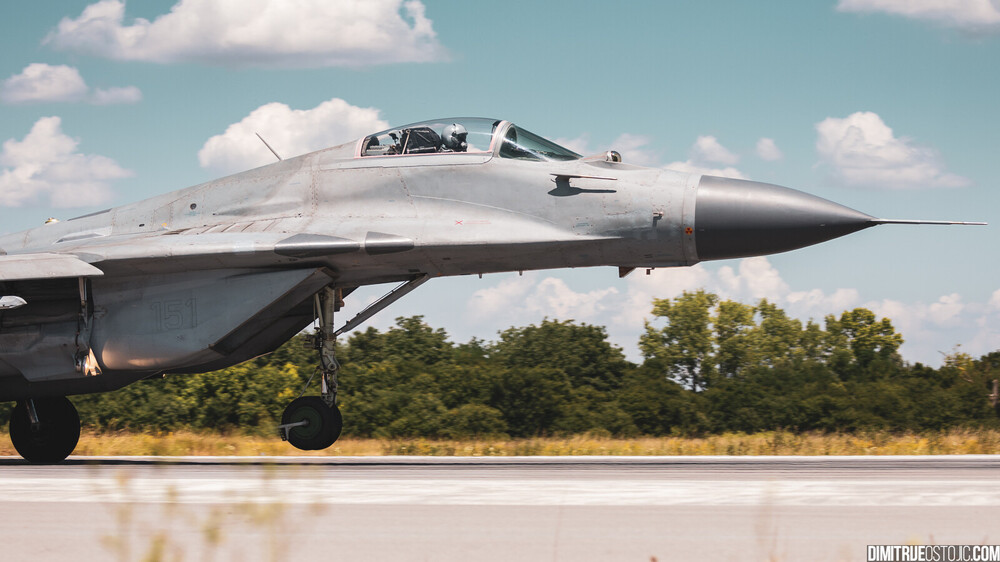 MIG-29_YUSER_air_force_402.jpg
